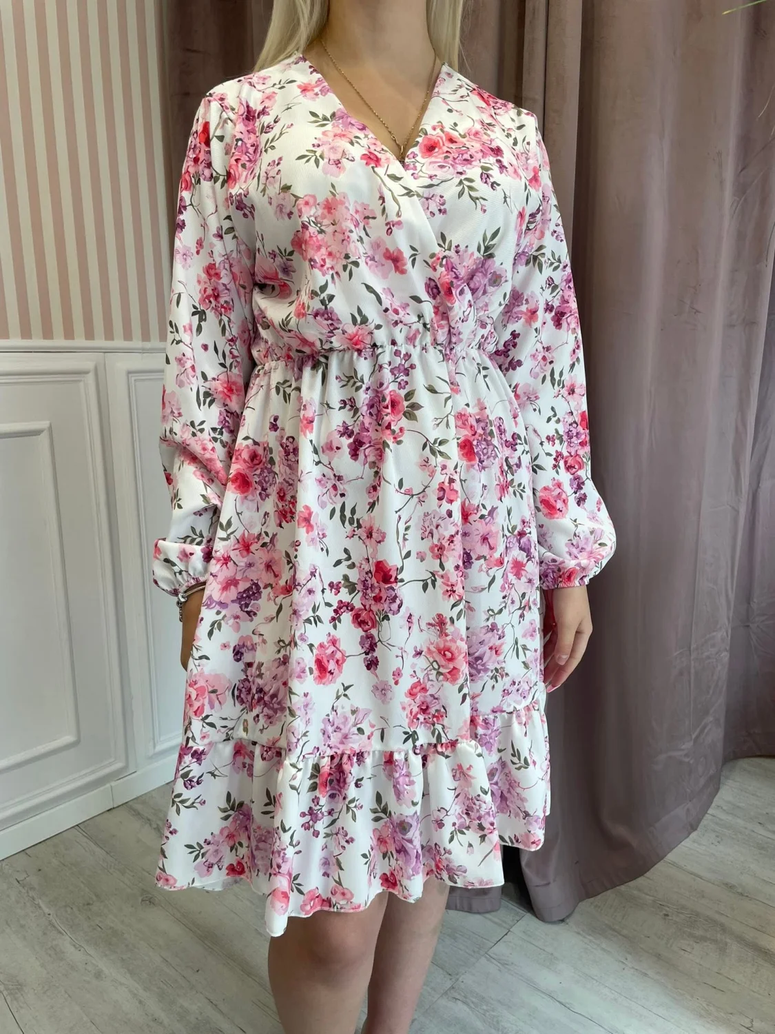 Sukienka w kwiaty