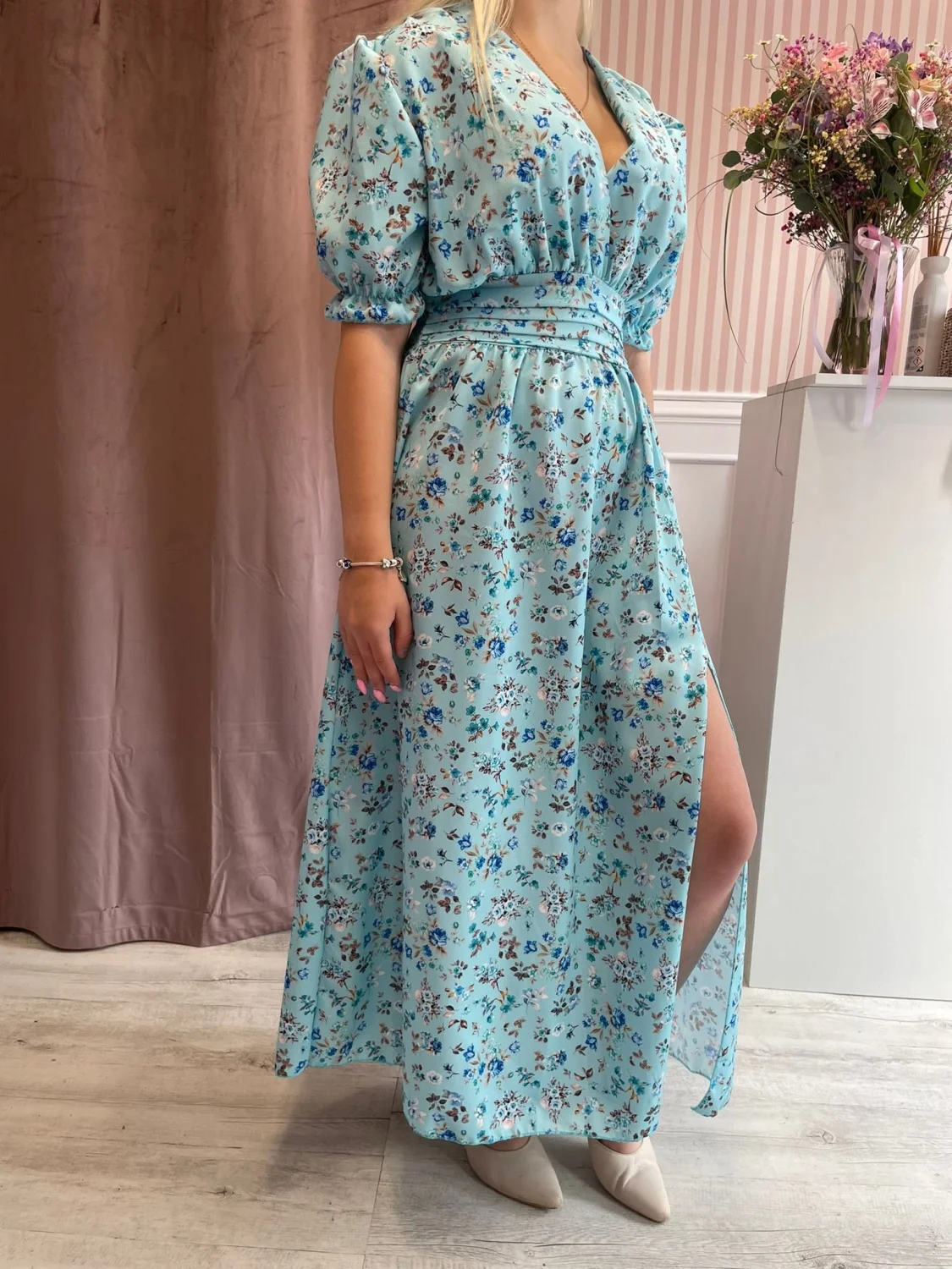 Sukienka w kwiaty
